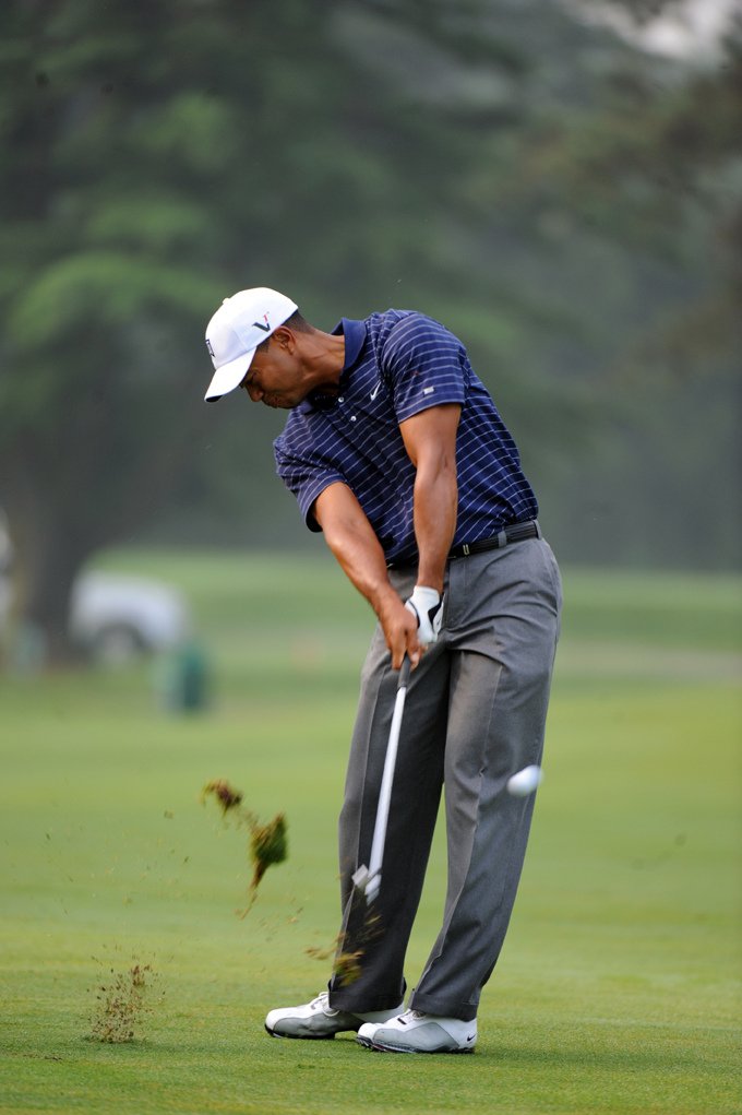 Hip strength and stability golf swing Tiger Woods